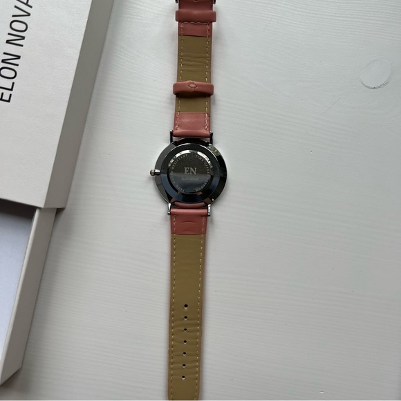 Watch - Picture 3 of 8